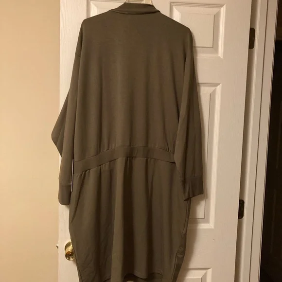 Women’s plus size dress size 2x color olive green - Picture 4 of 6